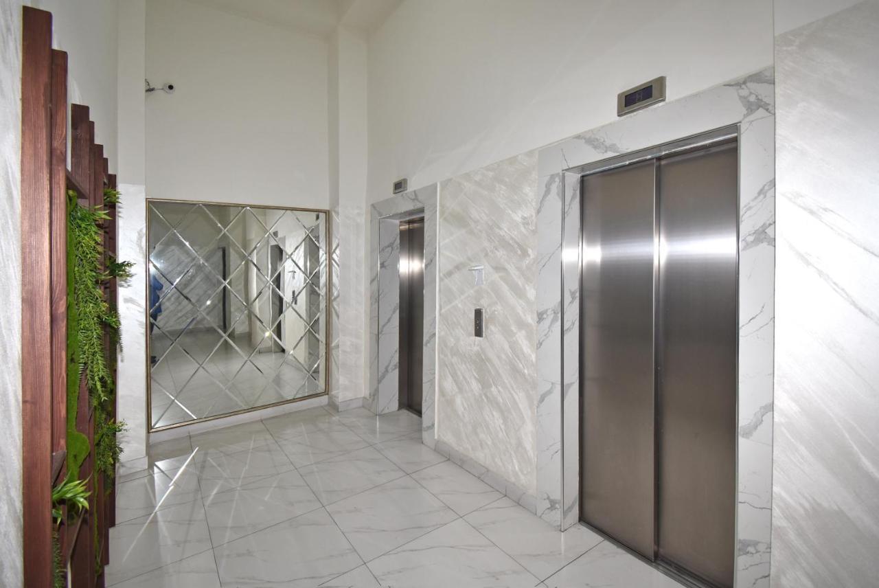 Armenak Apartment 5-Комнатная Jerevan Buitenkant foto